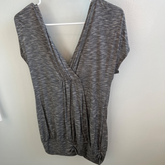 Black/ Greg/white soft tunic top - Picture 2 of 3